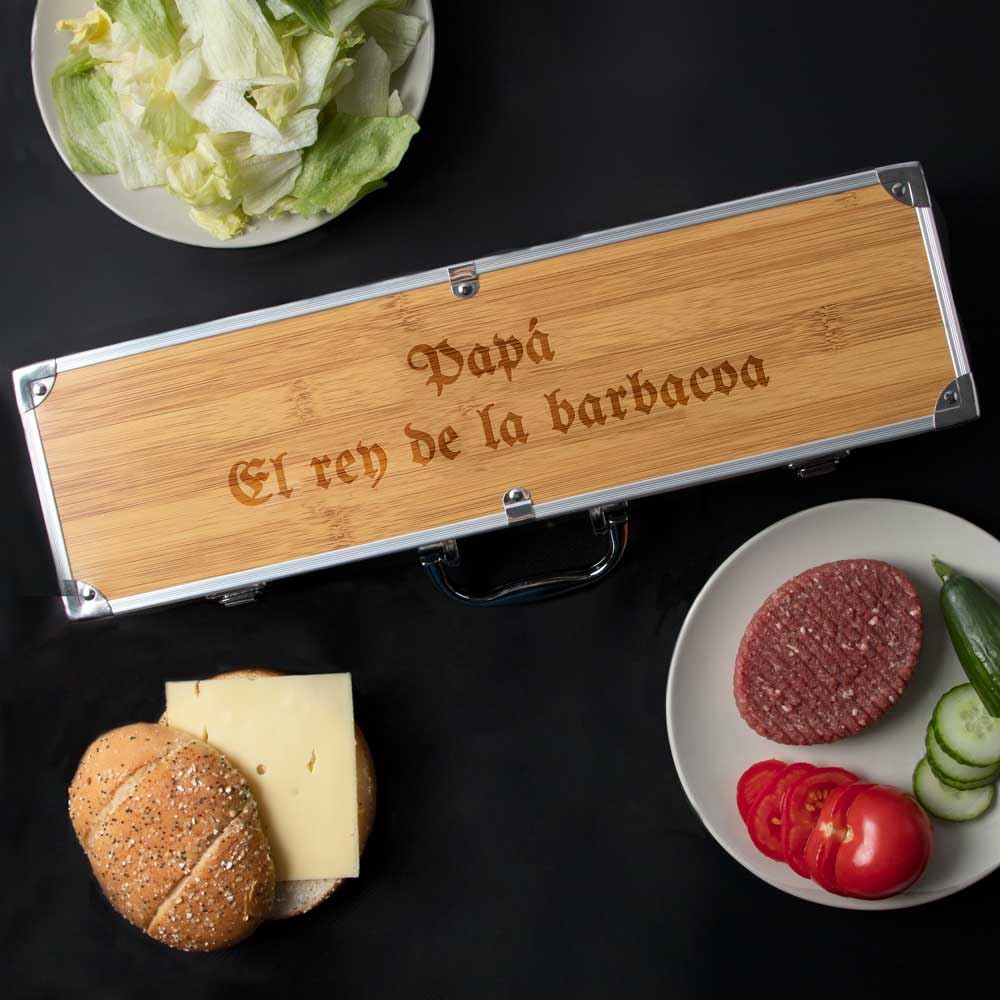 Ocadeau Juego de cubiertos para barbacoa personalizado con grabado – Set de 3 utensilios grandes en caja de madera – Regalo original para hombre o amante de la barbacoa