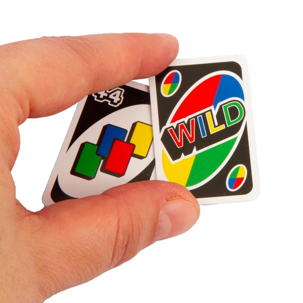Giochi Preziosi World's Smallest - Uno Il Gioco Di Carte Più Conosciuto Piu' Piccolo Di Sempre Si Puo' Tenere Anche In Tasca, Si Gioca Come Nella Versione Originale, Per Bambini A Partire Dai 6 Anni