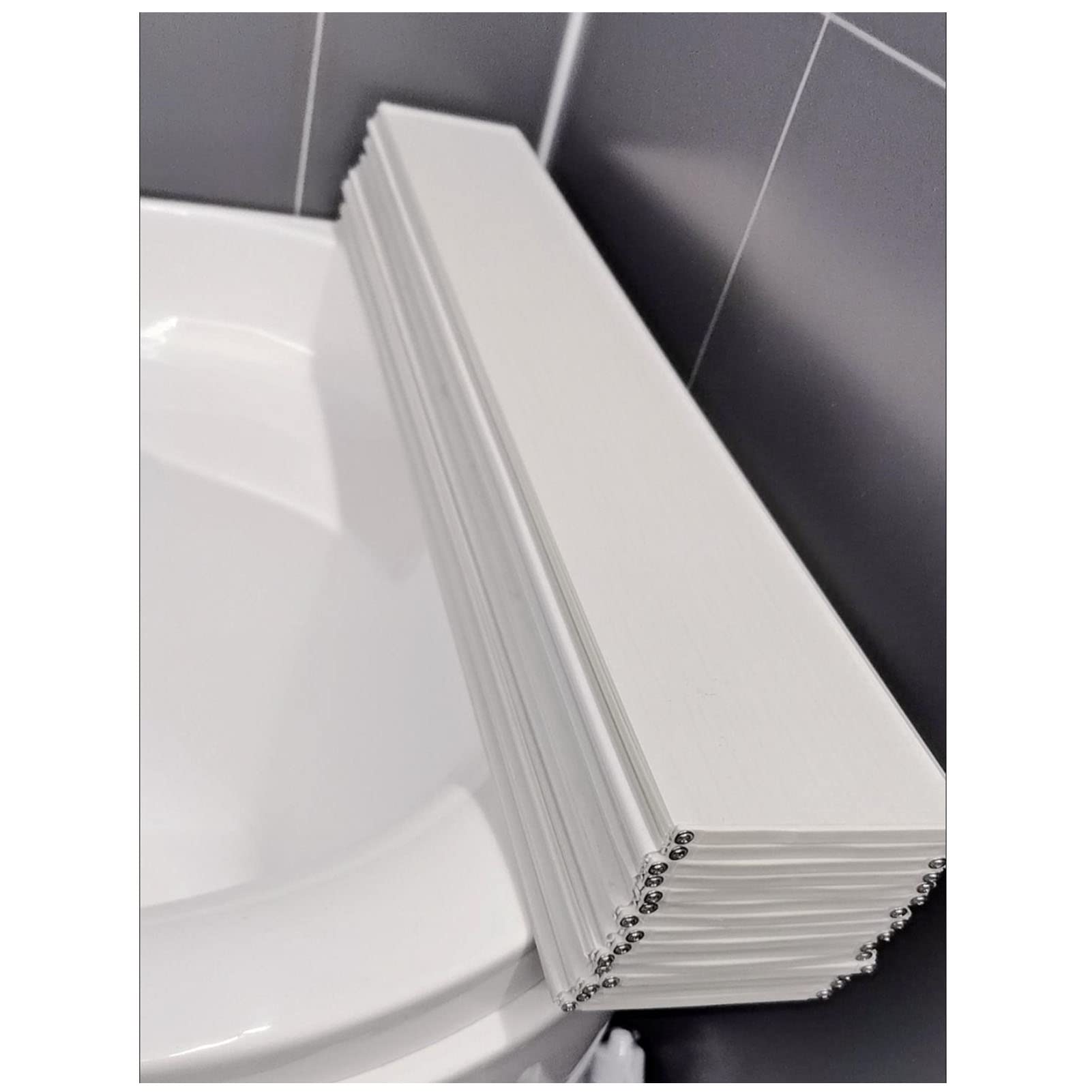 Couverture de baignoire isolante et anti-poussière pour un bain chaud