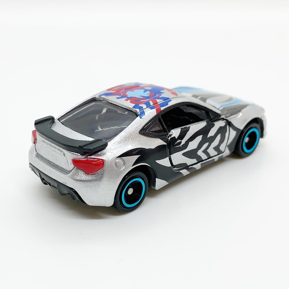 Amazon | トミカ 海外限定 公式 ウルトラマンコラボトミカ UTR-03