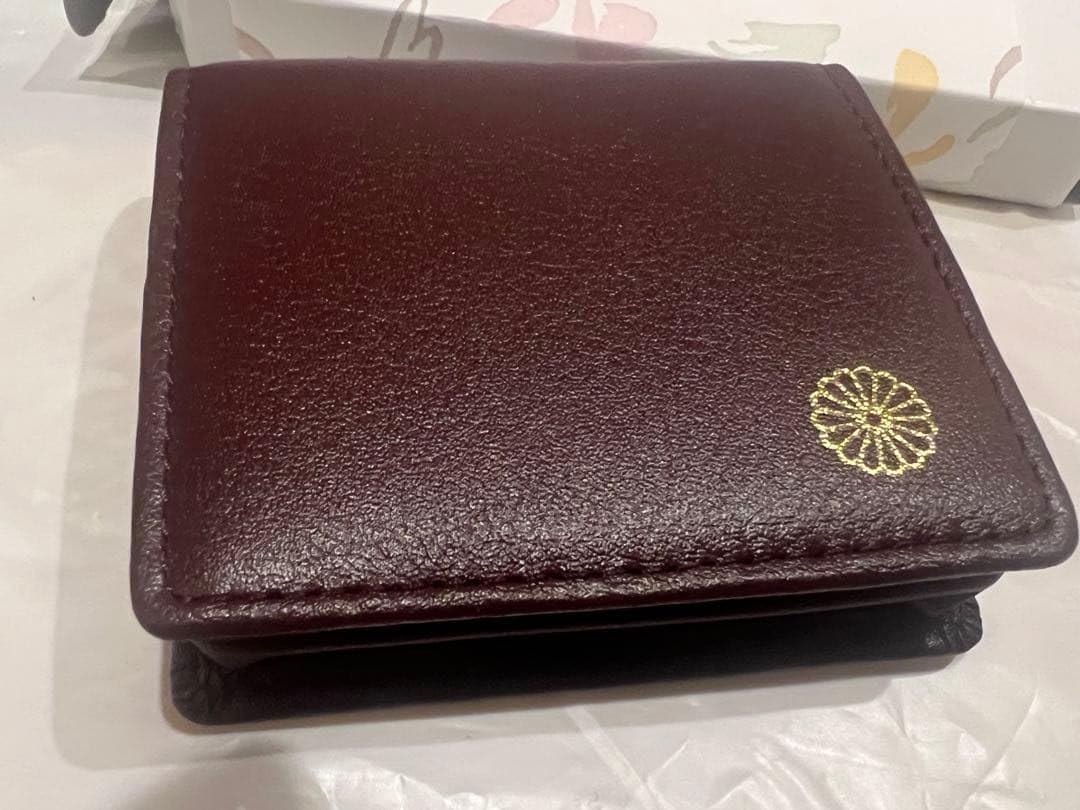 Amazon.co.jp: 日本皇室御用達黒本革小銭入れ 財布 皇室紋章入り