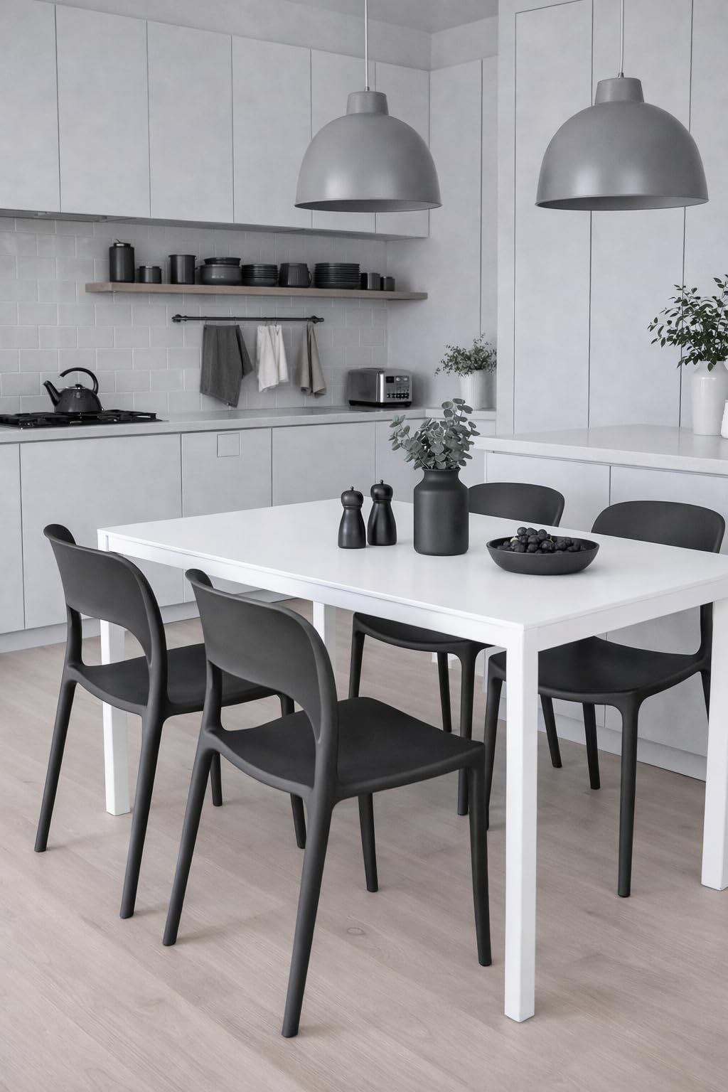 Set 4 Sedie in Polipropilene Impilabili da Giardino Bar Ristoranti Patio Design Cucina Antracite