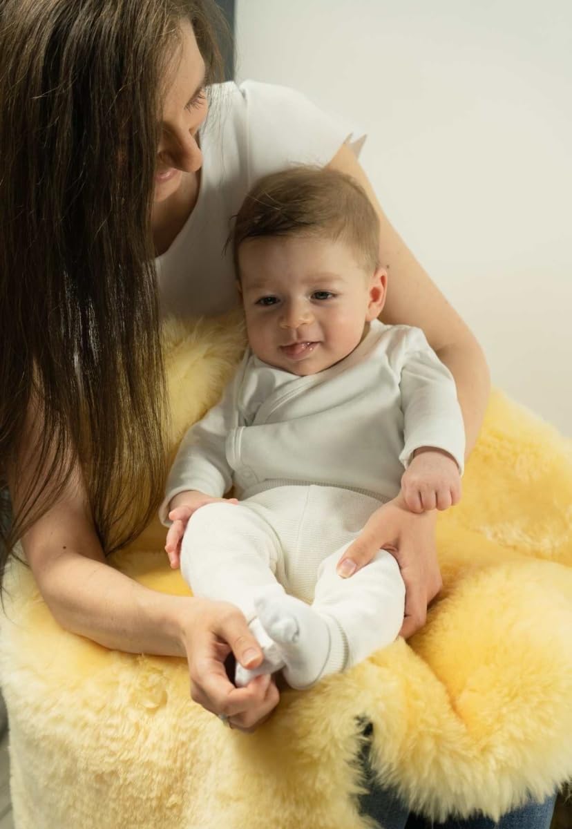 Hollert German Leather Fashion Lammfell Baby waschbar ökologisch gegerbtes kuscheliges echtes Merino Schaffell (deutsche Qualität) Naturform Babyfell geschoren Größe 90-100