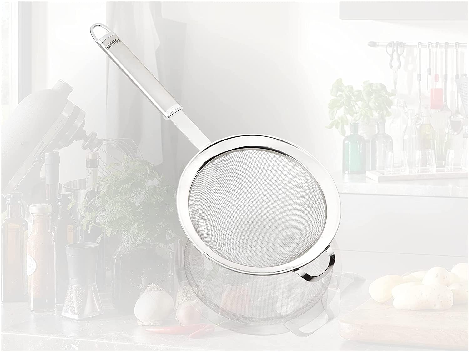 Bear Archery Leifheit 24066 16 cm Large Sterling Kitchen Sieve in Stainless Steel