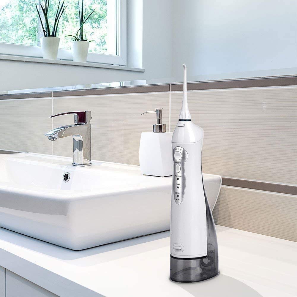 GeRRiT Irrigatore Orale Dentale Cordless, flosser Impermeabile IPX7 IPX7 Portatile e Ricaricabile for casa e Viaggi, Bretelle e Bridges Cura, 3 modalità