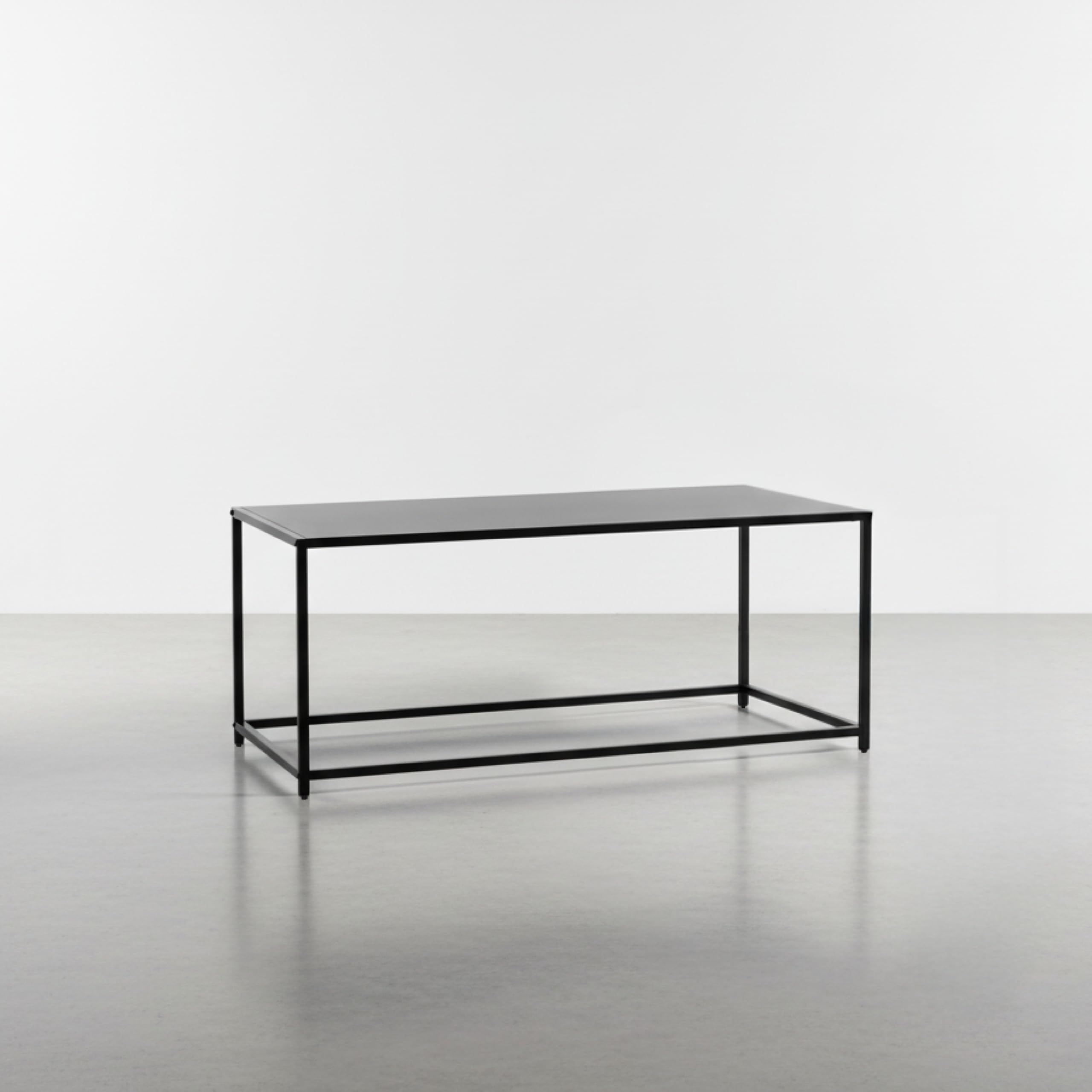 eluno Couchtisch, Wohnzimmertisch, Beistelltisch im modernen Industrie-Design - für viele Wohnbereiche geeignet, Pflegeleichte und Kratzfeste Oberfläche, aus schwarzem Metall 110 x 41 x 50 cm