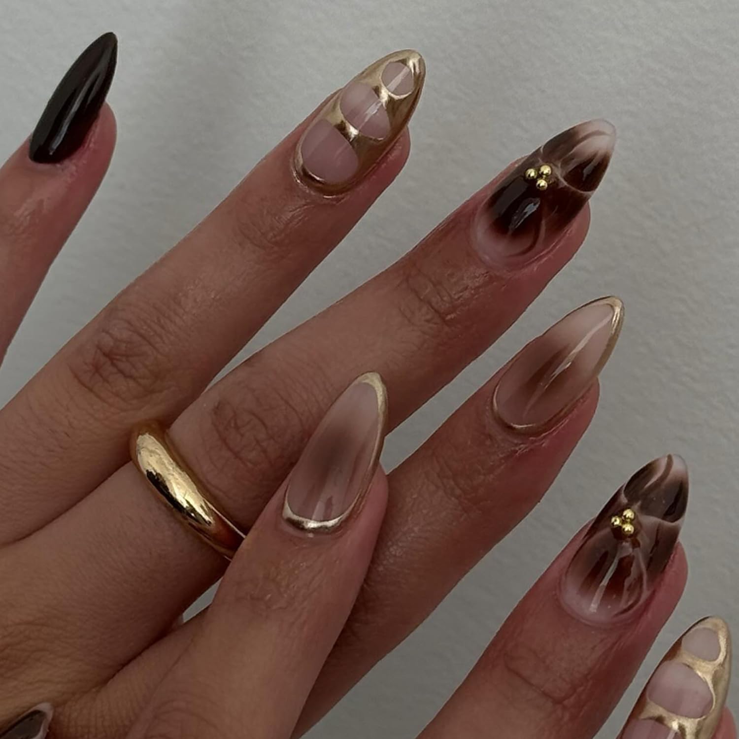 Press on Nails Short Almond Brown Fake Nails with Flower Designs Golden Beads Fall False Nails Glossy Full Cover Stick on Nails for Women Girls Nail