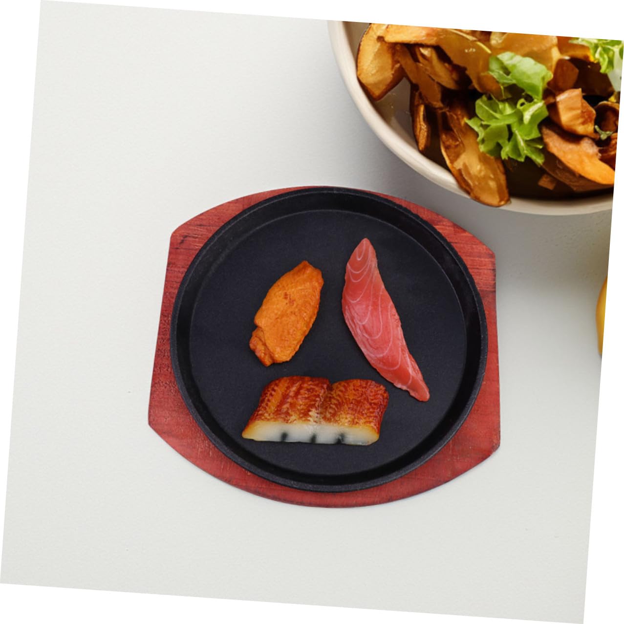 Set Piastra Sfrigolante Tonda in Ghisa con Piatto Legno