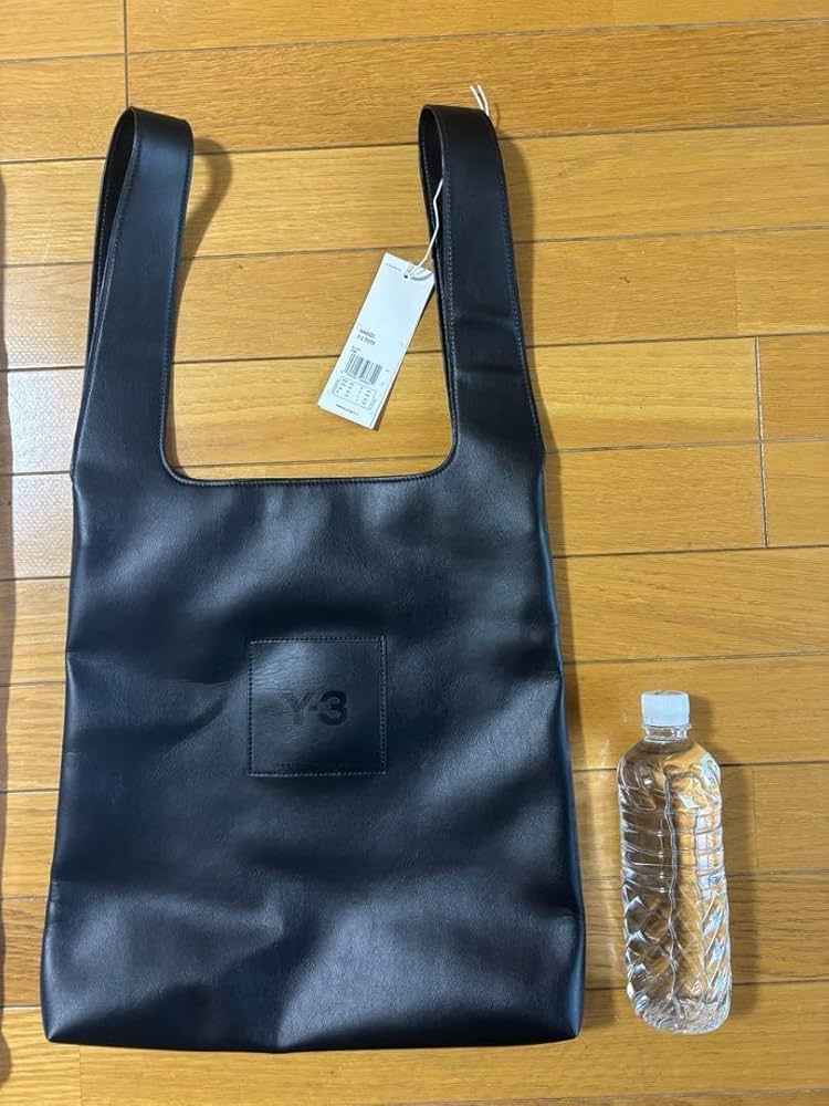 未使用・タグ付　Y-3 レザートートバッグ　スクエアロゴラベル A4可　黒 Amazon.co.jp: 未使用・タグ付 Y-3 レザートートバッグ スクエア