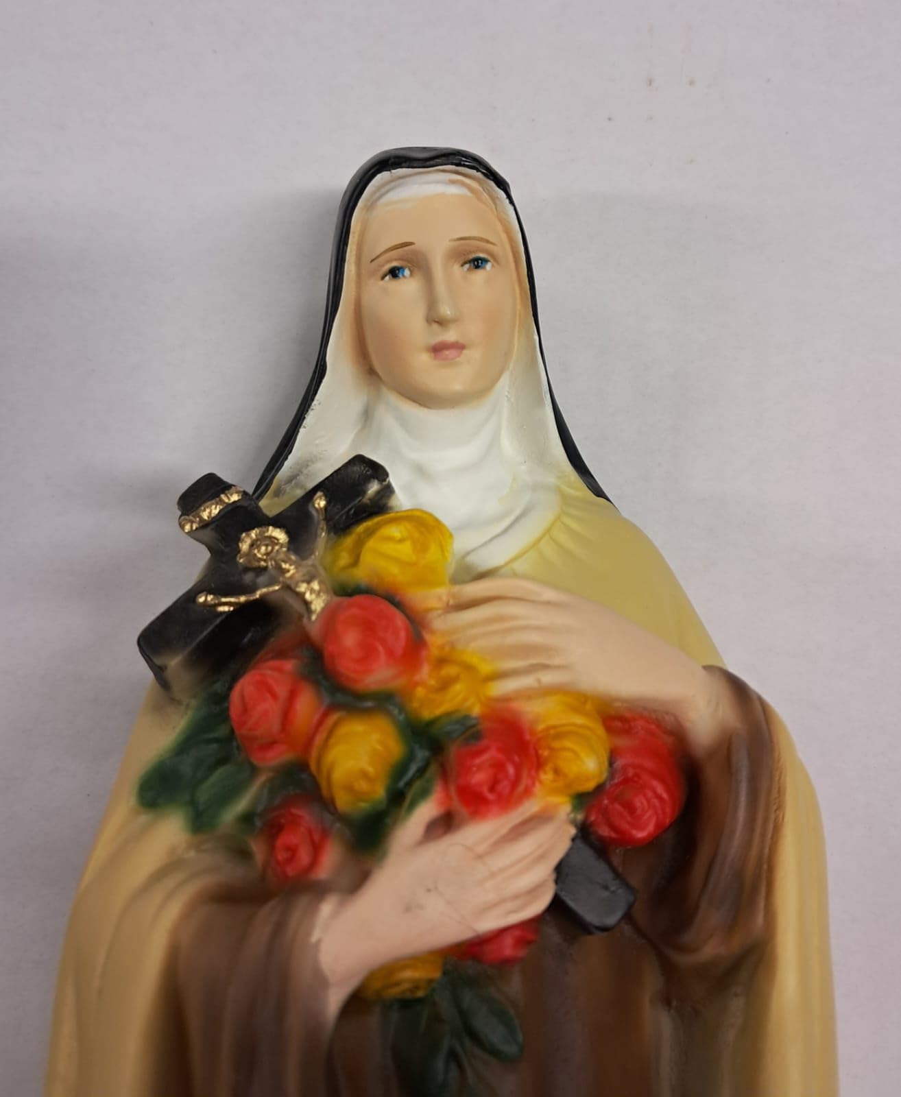 ArteSacraCaravaggio Statua di Santa Teresa del Bambin Gesù cm 30 (11,81 inches) in marmo resina piena decorata a mano di produzione artigianale italiana