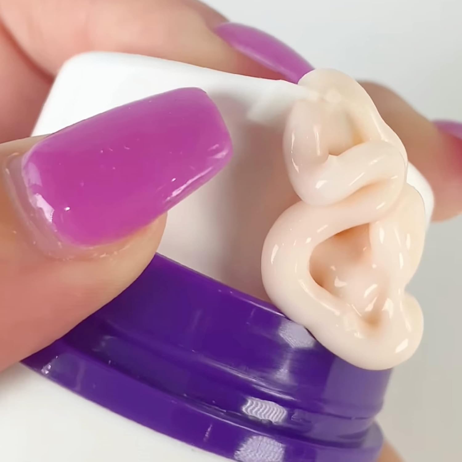 Hey Honey Stand Firm Peptide Face Cream | Instant Firming & Long-Term Anti-Aging | Honey & Nemeko Mushroom for Hydration & Wrinkle Reduction | 1 Oz - Image 3