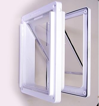 Amazon  ペットドア Large ＤｏｇFlap [白] ラブ・ゴールデンクラス用 