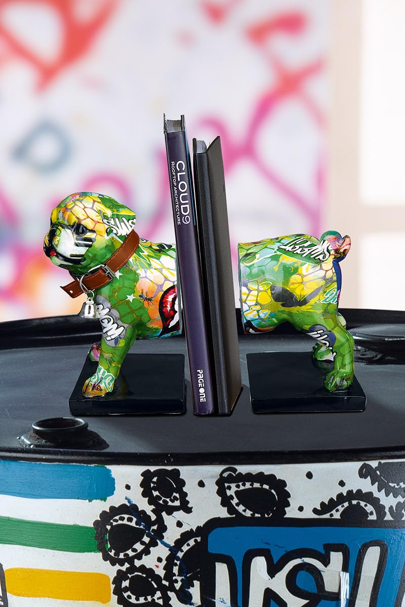 Casablanca Deko 1 Paar Buchstützen - Tierfigur Mops Hundefigur mit Halsband Glocke - Street Art Graffiti Schriftzug Wow - Dekoration Wohnzimmer - Gesamtlänge 22,5 cm