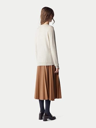 GOBI Essential Cashmere Crewneck Sweater