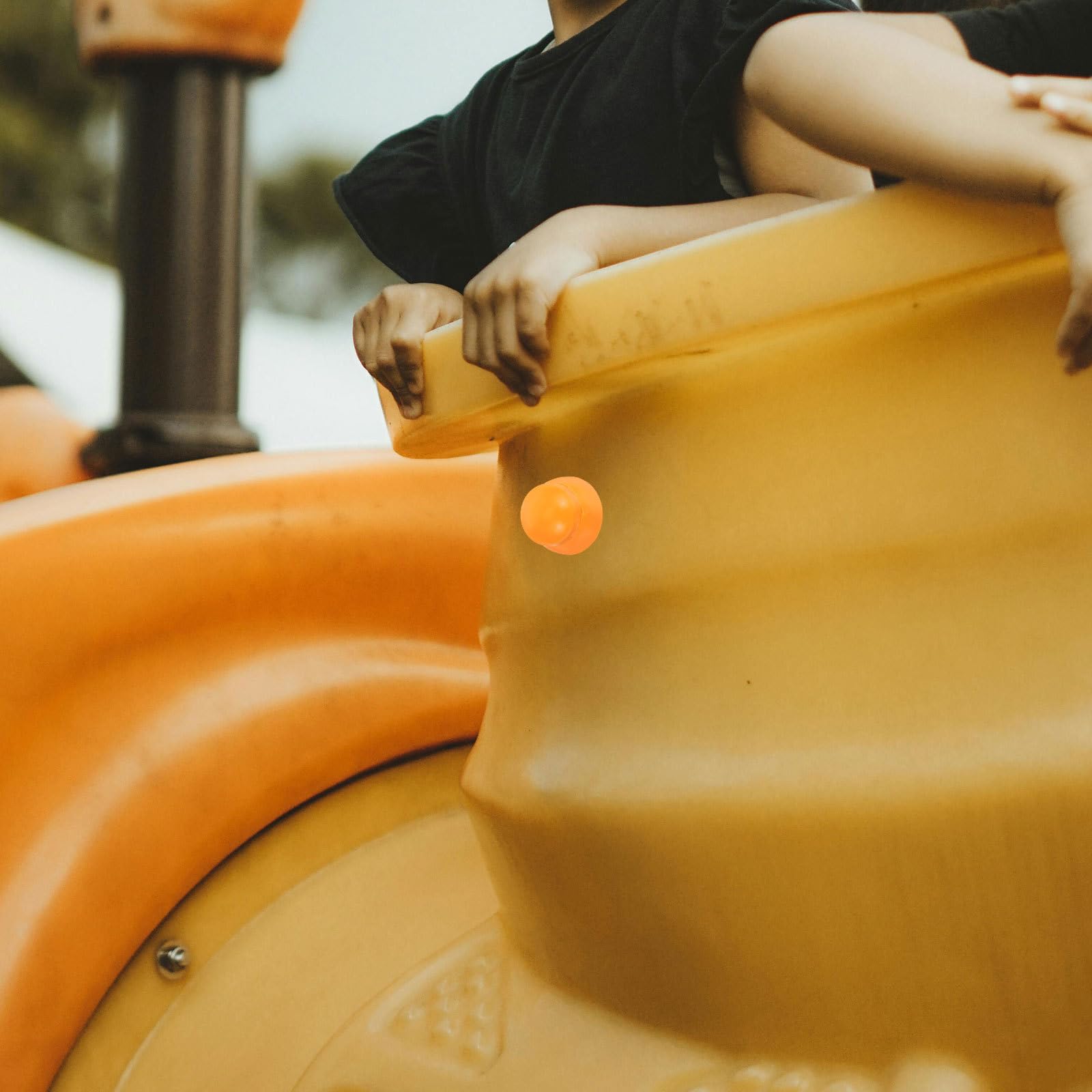 UPKOCH Tappi di Sicurezza per Bulloni Parco Giochi, Copridadi in Plastica Arancione, Set da 10 Pezzi, Protezione Attrezzature Bambini per Scivoli e Altalene All'aperto
