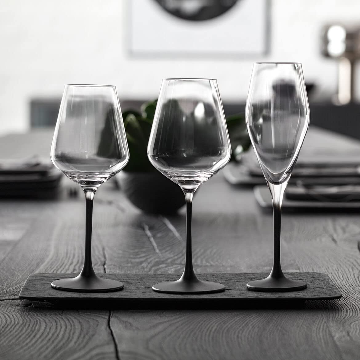 Villeroy & Boch Manufacture Rock Wein- und Sektgläser 12er Set, Rotweinglas 470 ml, Weißweinglas 380 ml, Sektglas 260 ml, Kristallglas, Transparent/Schwarz