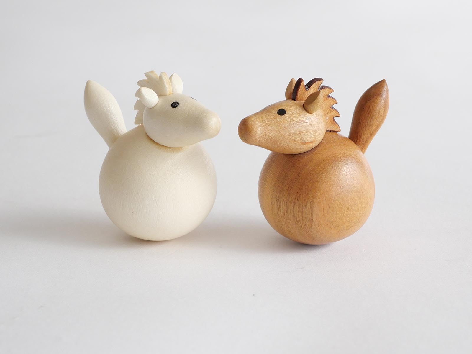 Amazon.co.jp: 干支置物 午 起き上がりこぼしセット・ウマ2026 2個