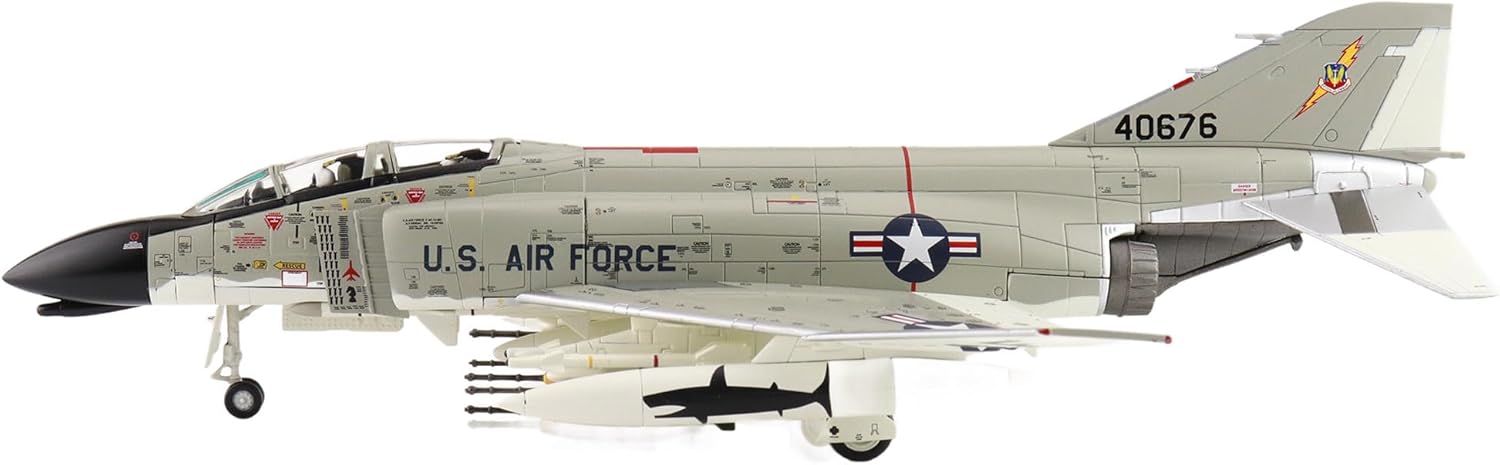 Hobby Master | 1:72 Scale Diecast Military Aircraft Replica | F-4C Phantom II, 63-7677, 433rd TFS, 8th TFW, Ubon, Thailand, April 1966 | Model HA19063