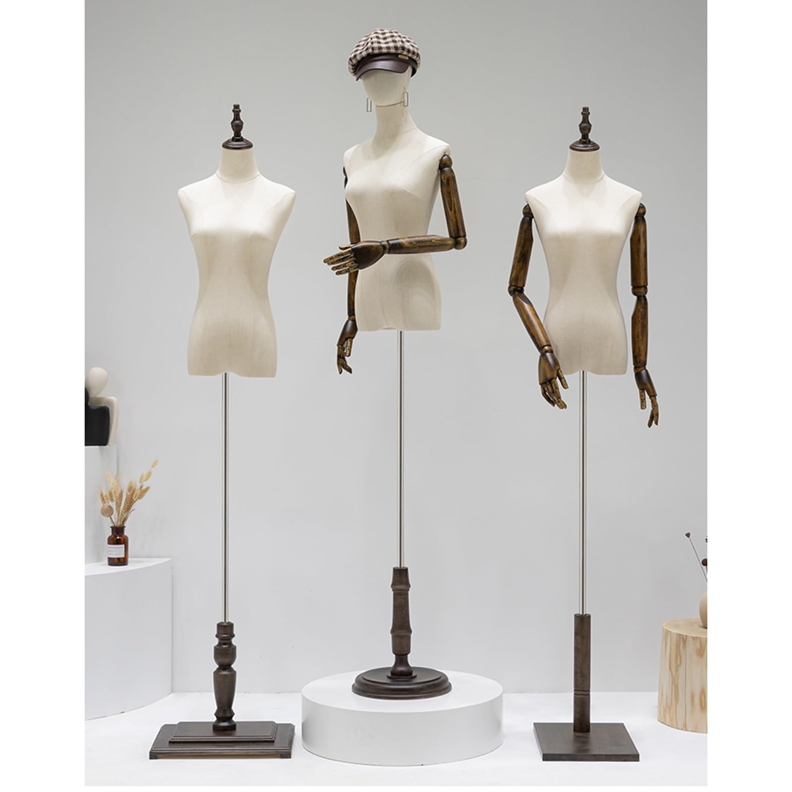 Manichino, Torso Maschile Regolabile da 57-72 Pollici con Testa e Base in Legno - Perfetto per la Vendita al Dettaglio di Abbigliamento, Sartoria ed Esposizione (Base Stile 3)