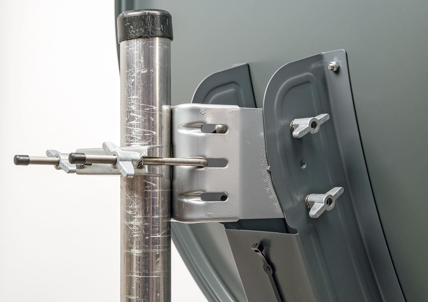 SCHWAIGER Kit complet de parabole satellite - Ø 80 cm - Antenne offset en aluminium anthracite - Avec Quad LNB 4 voies et LNB double bras de support - Réception numérique HD et 4K - Guide-câble