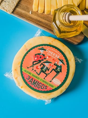 Miniatura 6 de Cheese Bros - Three Amigos Gouda Cheese  Fabricado en Wisconsin con chiles jalapeño, habanero y chipotle  Paquete de 4  6 onzas cada paquete