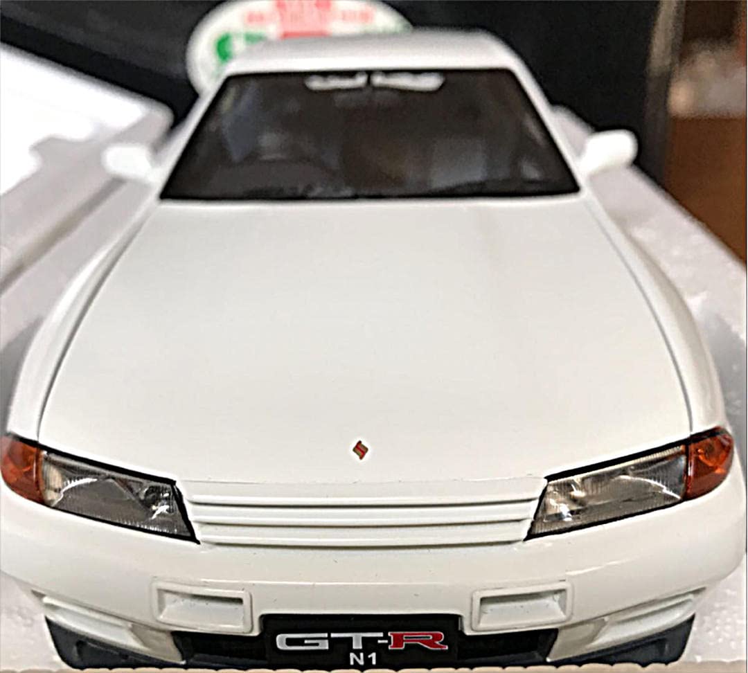 オートアート1/18ニッサン スカイラインGT-R R32 N1ニスモSRC仕様
