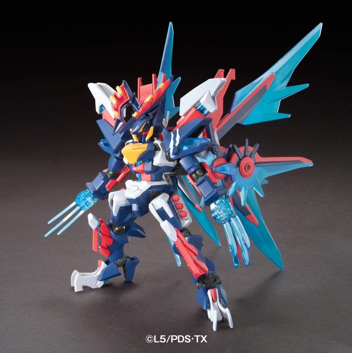 ダンボール戦機プラモデル　LBX ディ・レギウディア　未組立未使用 Amazon.co.jp: プラモデル ダンボール戦機 LBX ディ