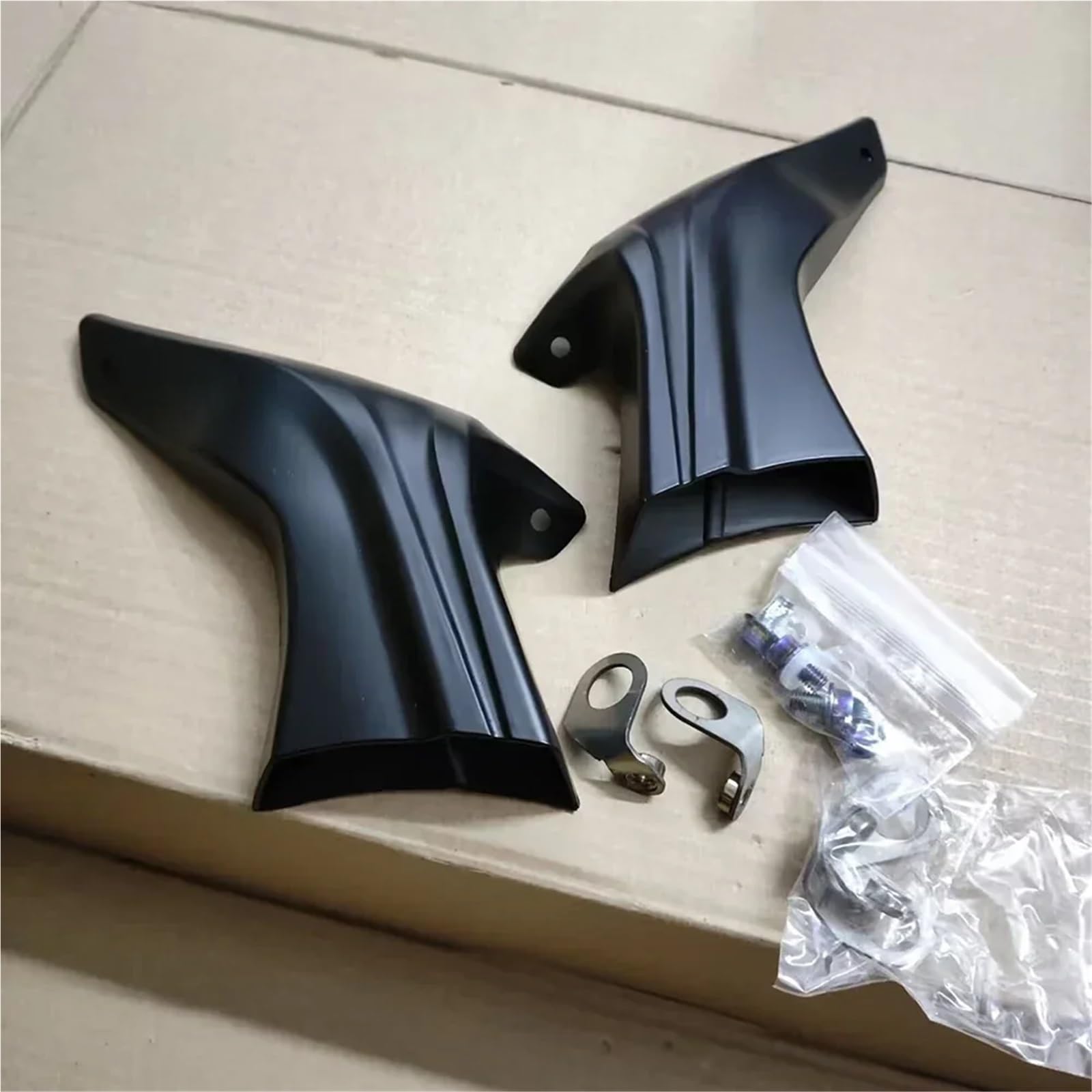Refrigeración de Pinza de Freno Protector de Rueda Delantera para radiador de Pinza Yamaha YZF-R1 RN65 YZFR1 SP YZFR1M YZF R1M Refrigeración de la Pinza de Freno(Glossy Black)