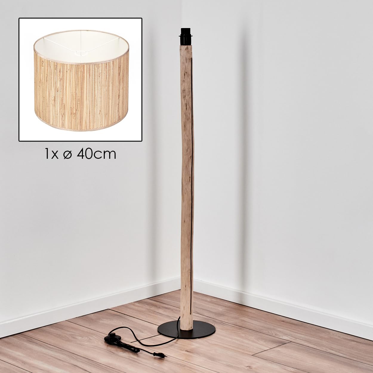 HOFSTEIN Stehleuchte Bongal, Stehlampe aus Holz/Metall im skandinavischen Design, Boho-Style, Schirm aus Seegras, Ø 40 cm, E27, 148 cm, mit Fußschalter - Wohnzimmer, Schlafzimmer, Esszimmer, Flur