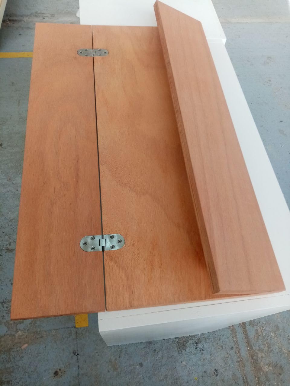 Generico Tavolo Pieghevole in Legno Marino per Pozzetto Barca a Vela, Marrone Chiaro, con Cerniere L 60x75 H