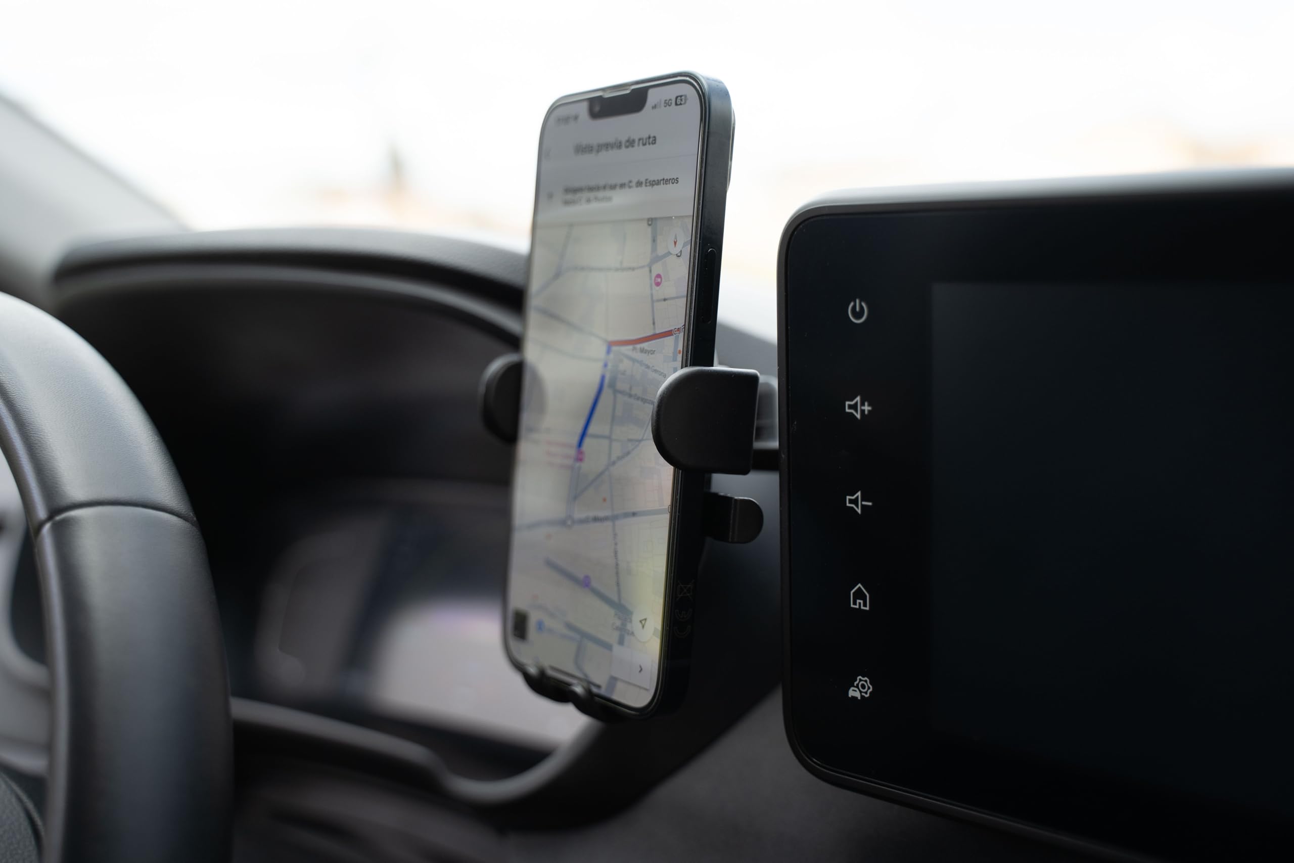 Supporto per telefono per Dacia Sandero (3ª generazione), Logan (3ª generazione) e Jogger.