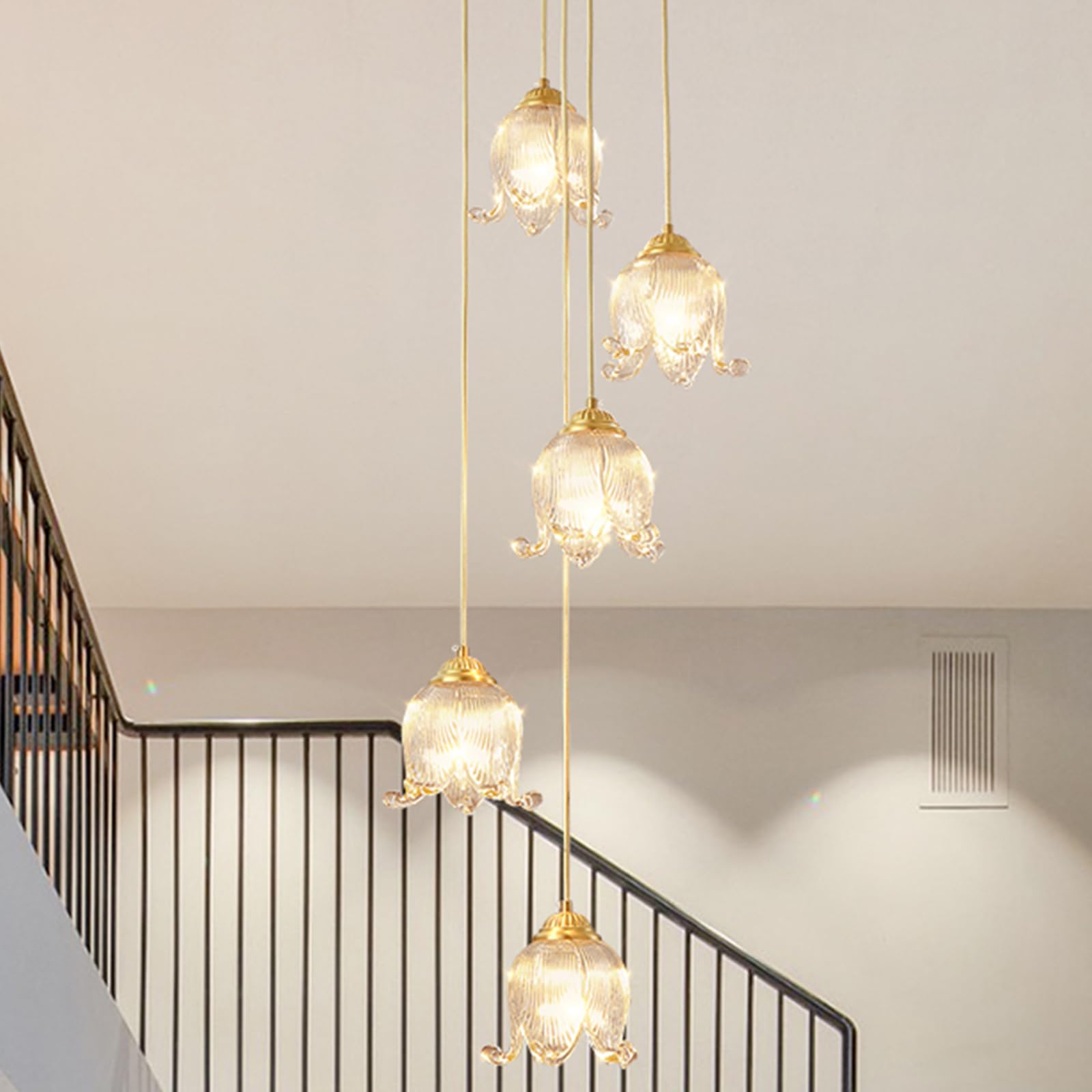 Lustre d'escalier réglable en hauteur pour corriger les plafonds hauts