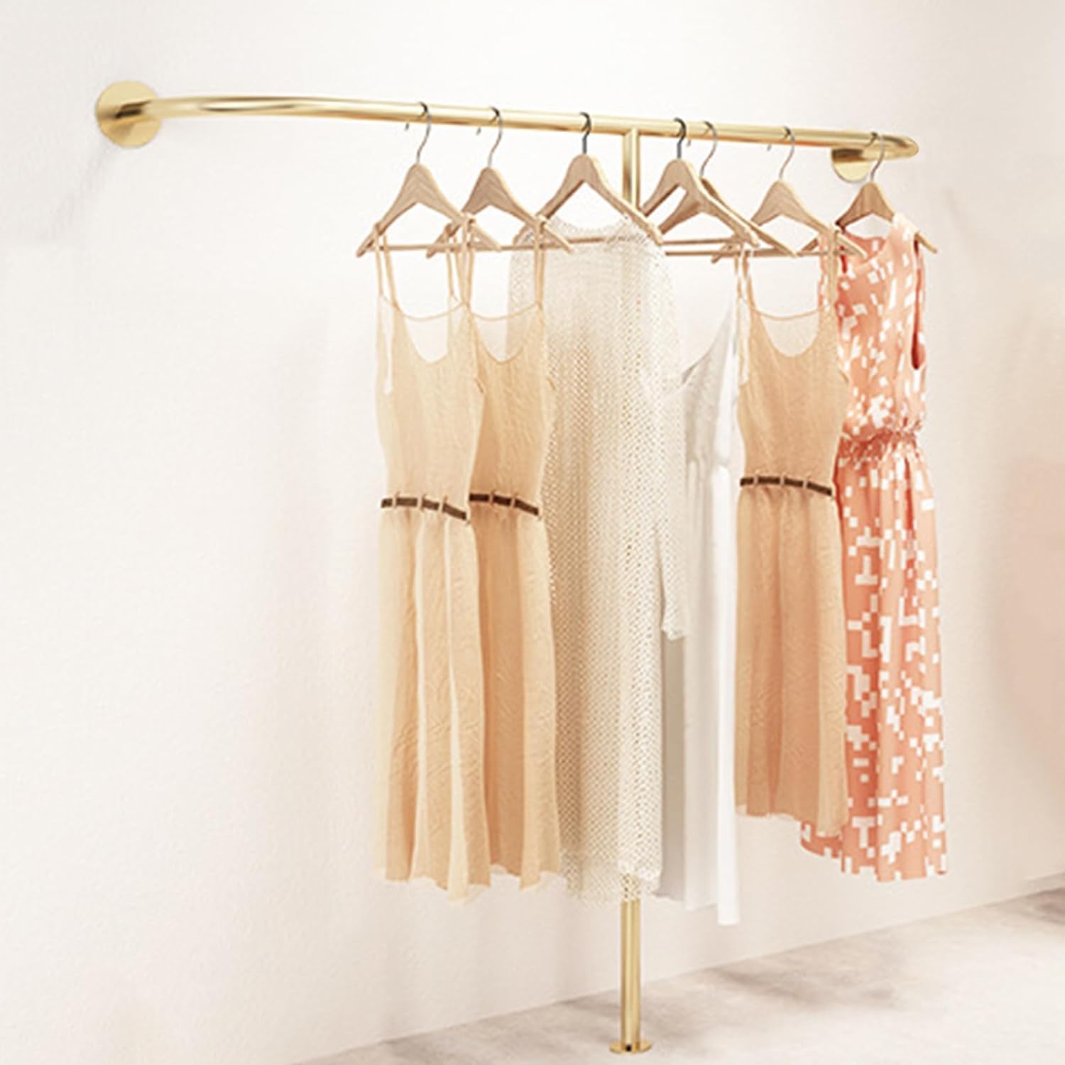 Perchero moderno dorado para exhibiciones minoristas y tiendas de ropa