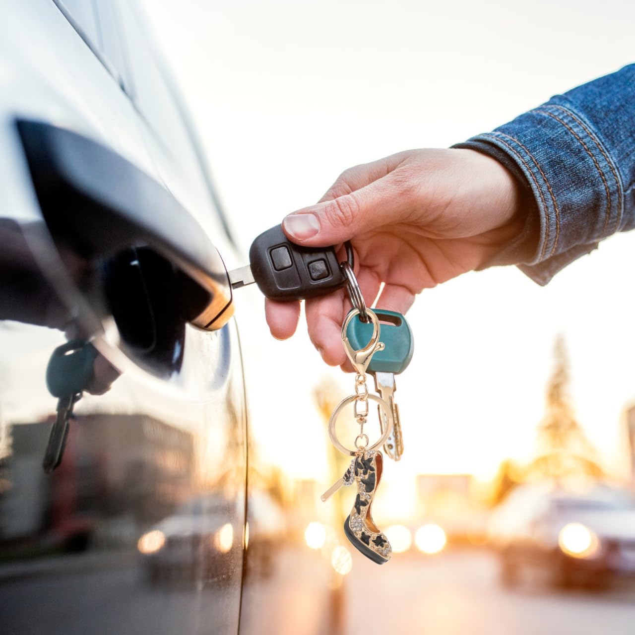 GALPADA Diamond High Heel Keychain Lightweight Rhinestone Shoe Charm for Car Keys Purse and Bag Accessories Ideal Gift for Women - Image 2