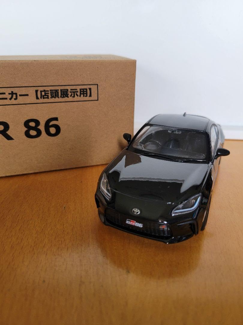 トヨタ  GR 86 色見本ミニカー  D4S  1/30サイズ【非売品】 Amazon | 1/30 ミニカー 新型GR86 カラーサンプル 非売品