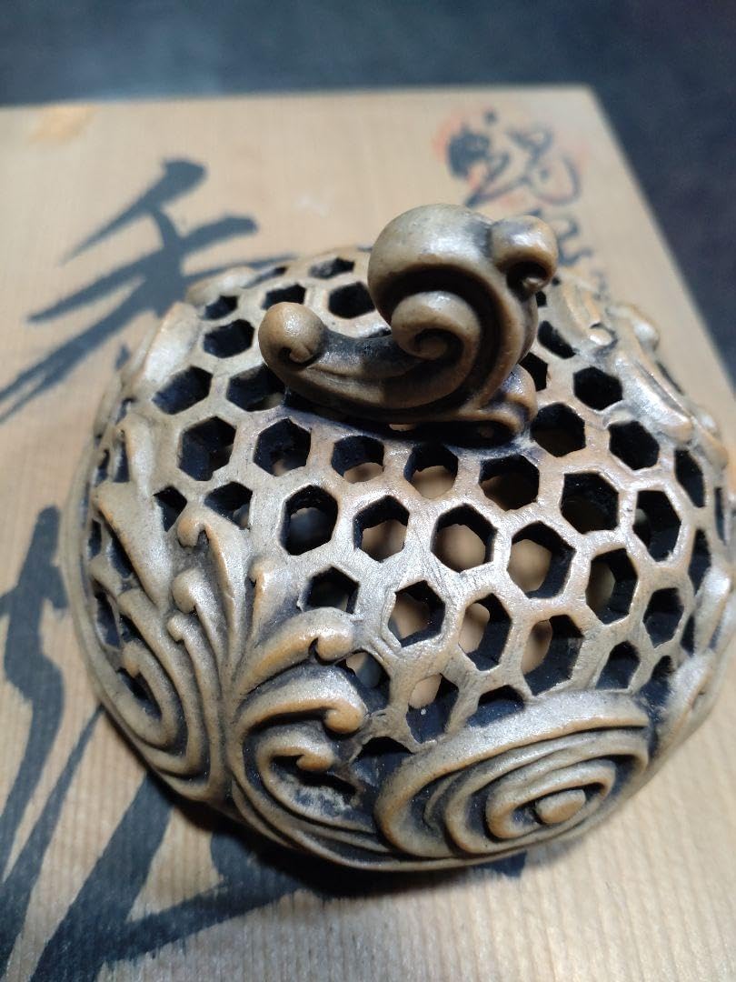 【日本古物】香爐　箱付き　骨董品　名家出物　鍋島焼　陶器製　和物　武右衛門窯 日本古物】香爐 箱付き 骨董品 名家出物 鍋島焼 陶器製 和物