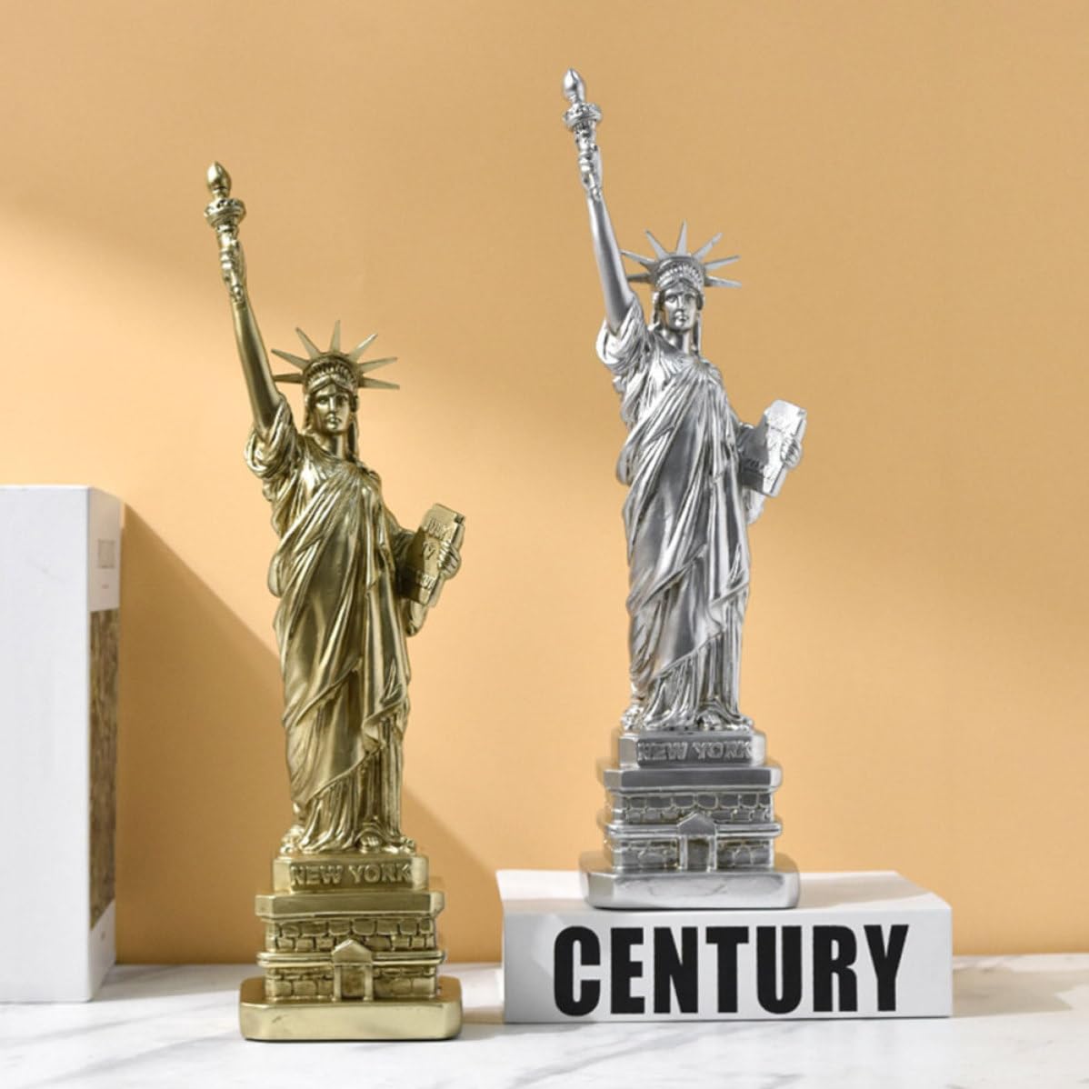 iplusmile Statue Liberté Robuste et Sécurisée en Résine Synthétique Argentée, Décoration Chic et Délicate pour Bureau ou Maison Ornement Créatif pour Intérieur