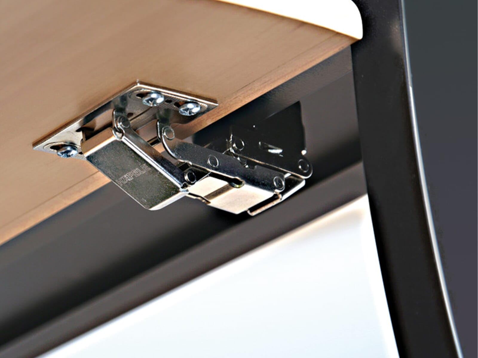 Gedotec Caravanscharnier Hochklappscharnier CH 600 Klappen-Scharnier mit SOFT-CLOSE Dämpfung | Möbelscharnier für Anschlag mit Blende | Stahl vernickelt | 4 Stück - Schrank-Scharnier verstellbar