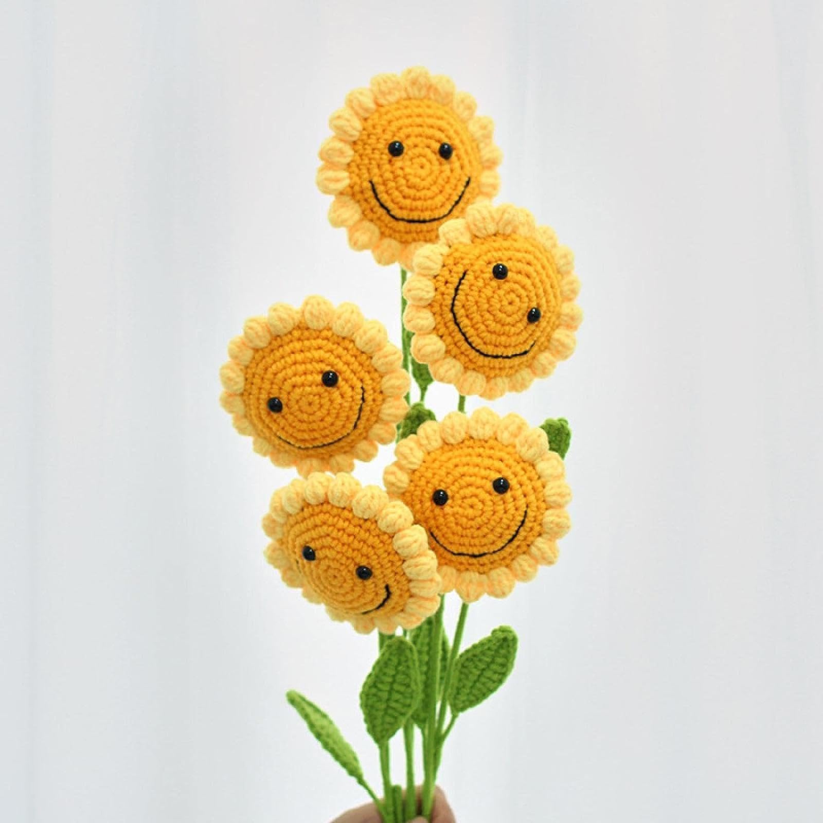 Amazon｜3本 ぬいぐるみ花 笑顔 ひまわり ニット造花 糸手編みブーケ