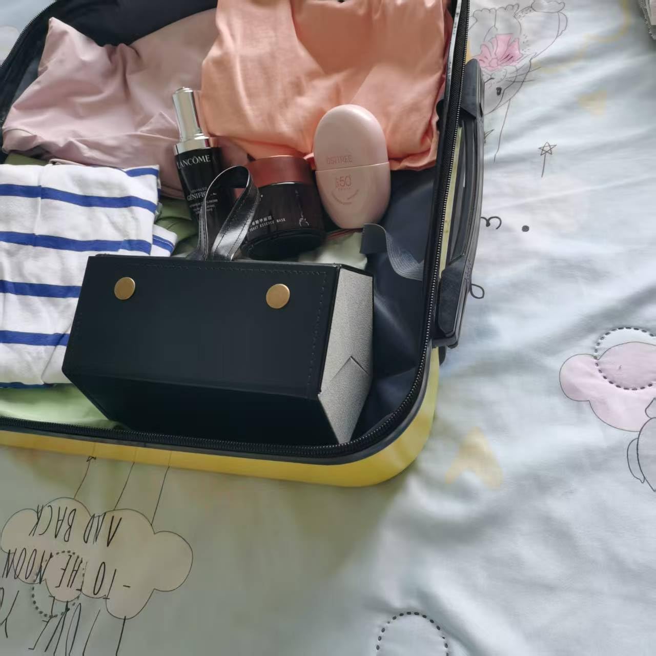 5 Slots Travel Sunglasses Organizer, Foldable PU Leather Eyeglasses Case, Hanging Glasses Holder for Multiple Eyewear Storage, Portable Space-Saving Travel Essential for Women & Men - Image 8