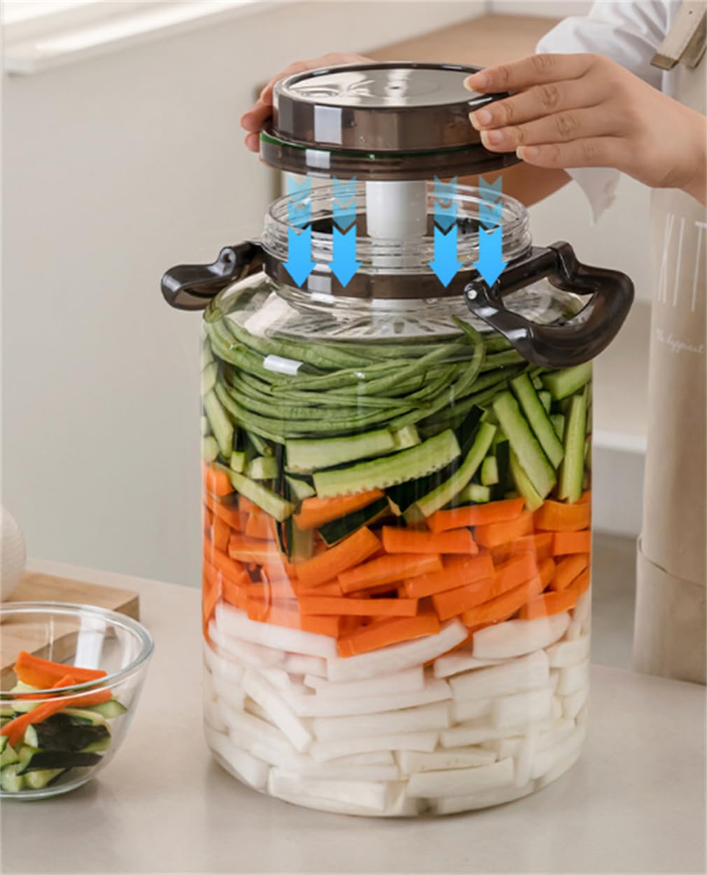 Tarro de fermentación, contenedor de fermentación Kimchi con placa de prensa de peso automático y válvula de escape unidireccional, 1.5 galones/7 litros