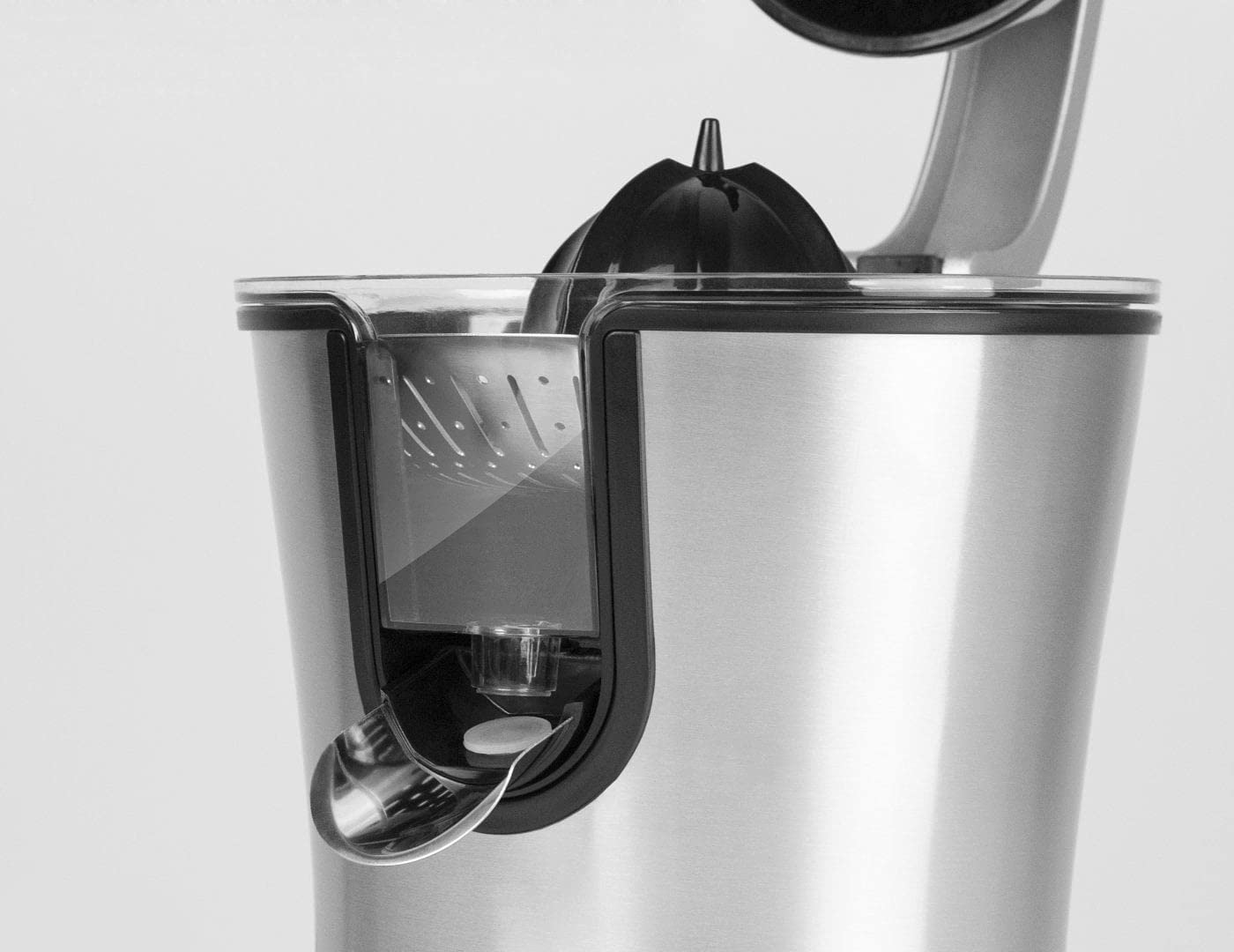 CASO CP 200 - Design Zitruspresse, elektrische und kraftvolle Zitronenpresse mit Universal-Presskegel f. alle gängigen Zitrusfrüchte, 160 Watt, Tropf-Stopp, Edelstahlsiebeinsatz, Hebel-Pressarm