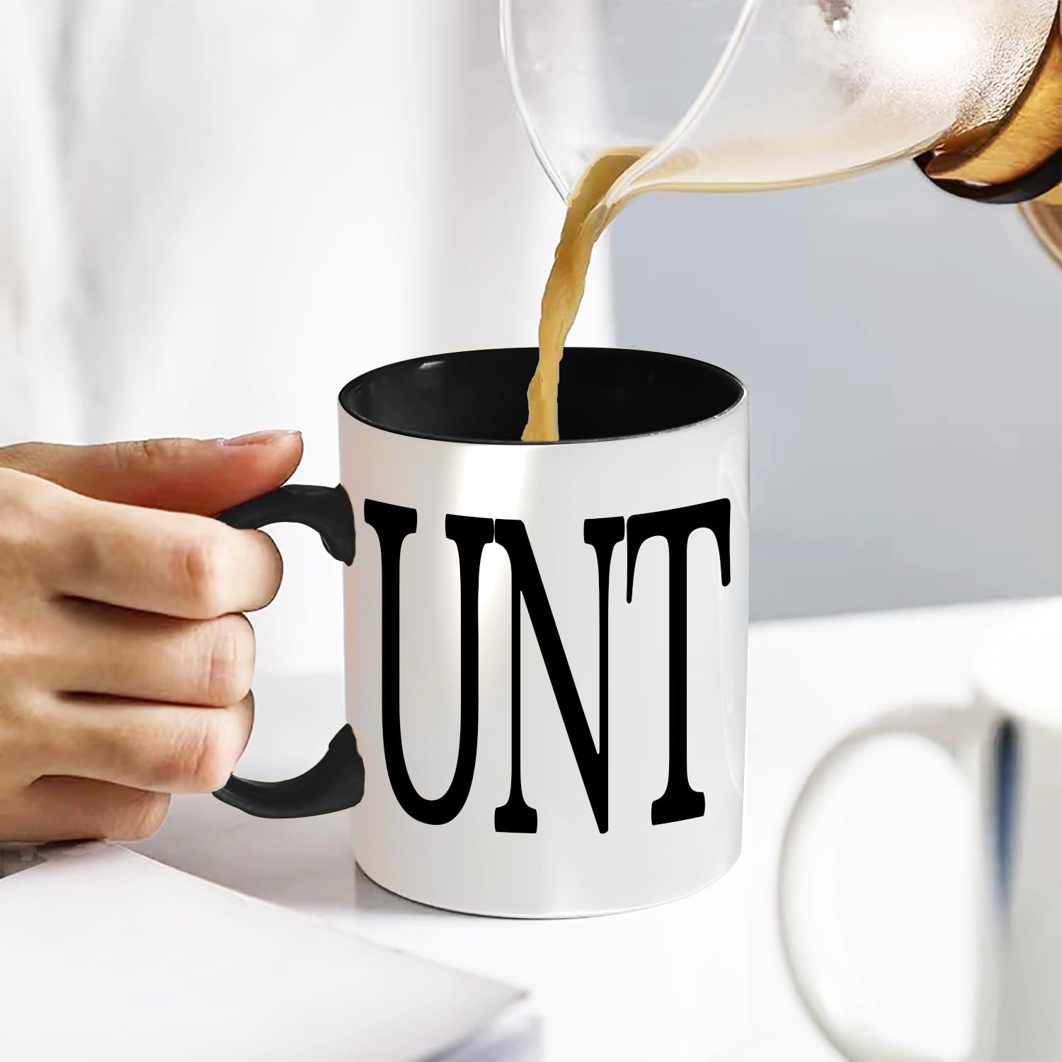 Divertida taza de café con texto en inglés "C UNT Funny Adult Humor" grosero, taza de café con asa, taza de café y té, 325 ml, color negro