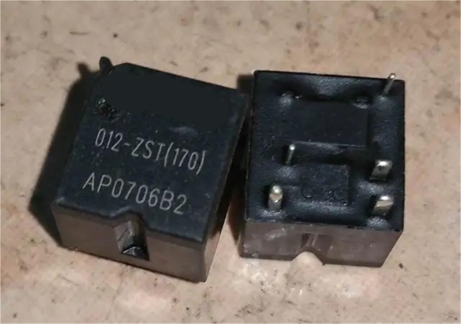 Relé HFKC 012-ZST 12V 30A interruptor automotriz de 5 pines para circuito PCB 4
