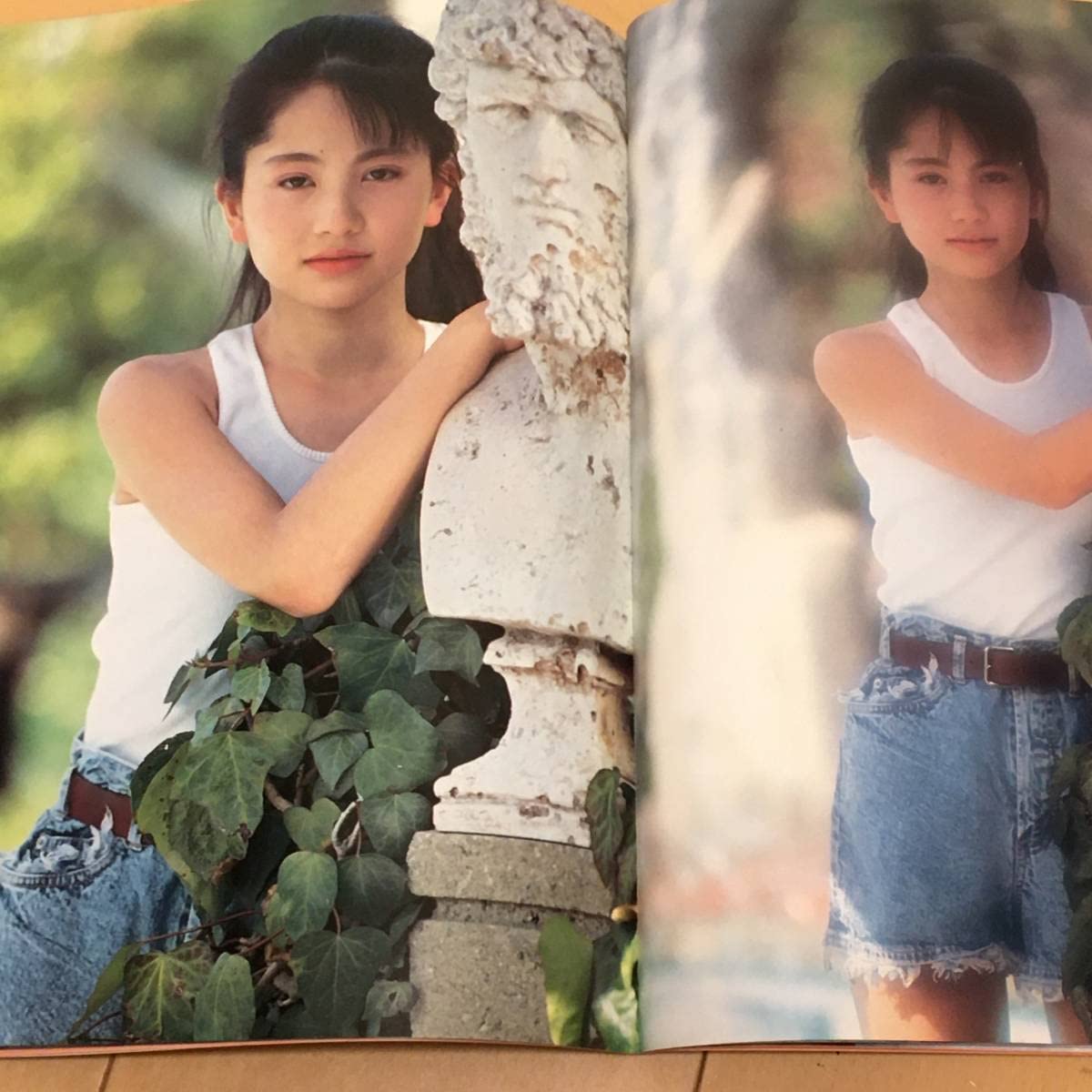 Amazon.co.jp: 写真集 普小10808 山下恵美子 レモンの雫 : おもちゃ