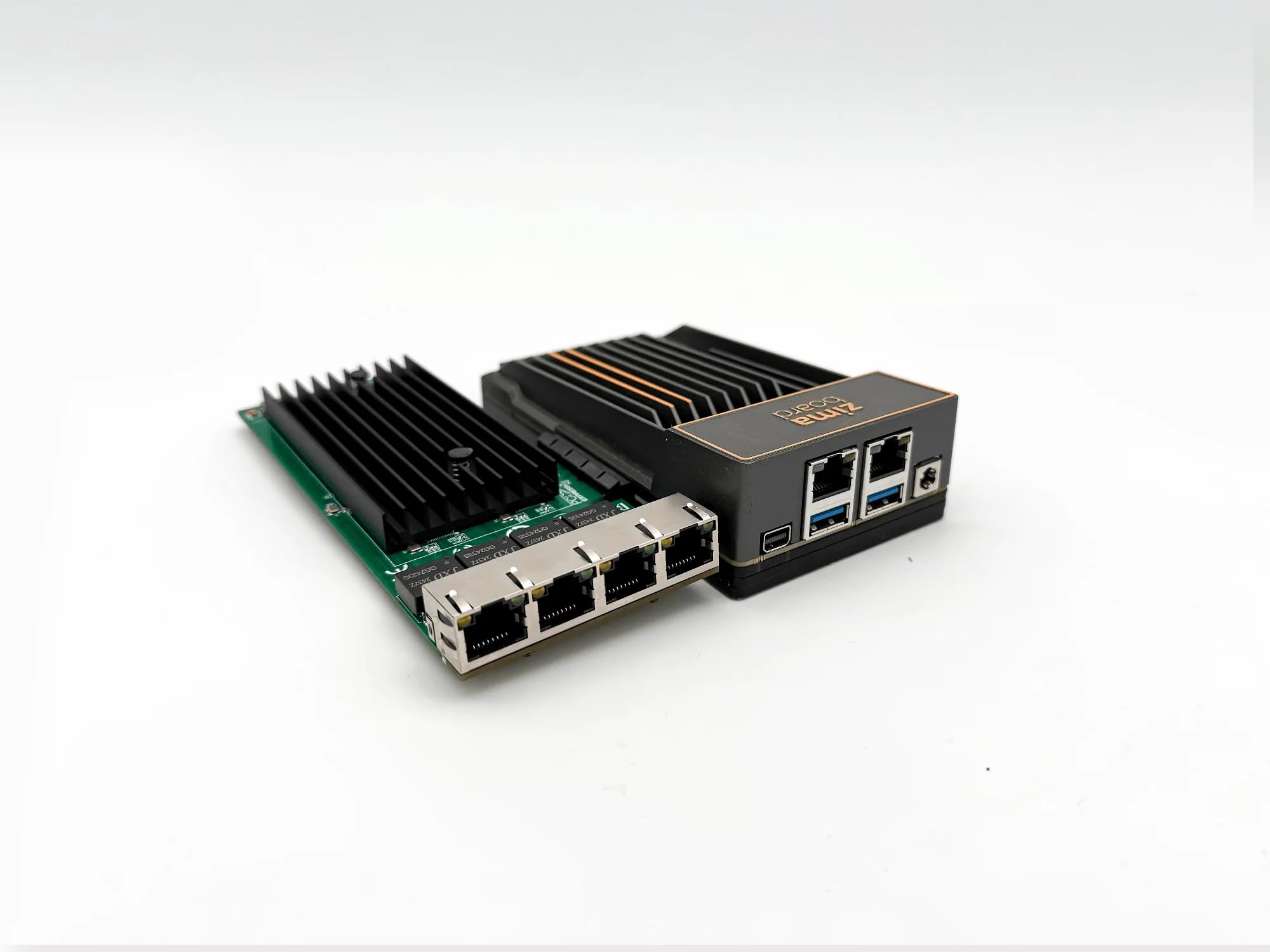 ZimaBoard Scheda di Rete PCIe x4 4 Porte 2.5G Ethernet, Adattatore LAN Quad 2.5GbE con Chipset Intel i226, Supporto PXE e Wake-on-LAN per Server, NAS e Firewall