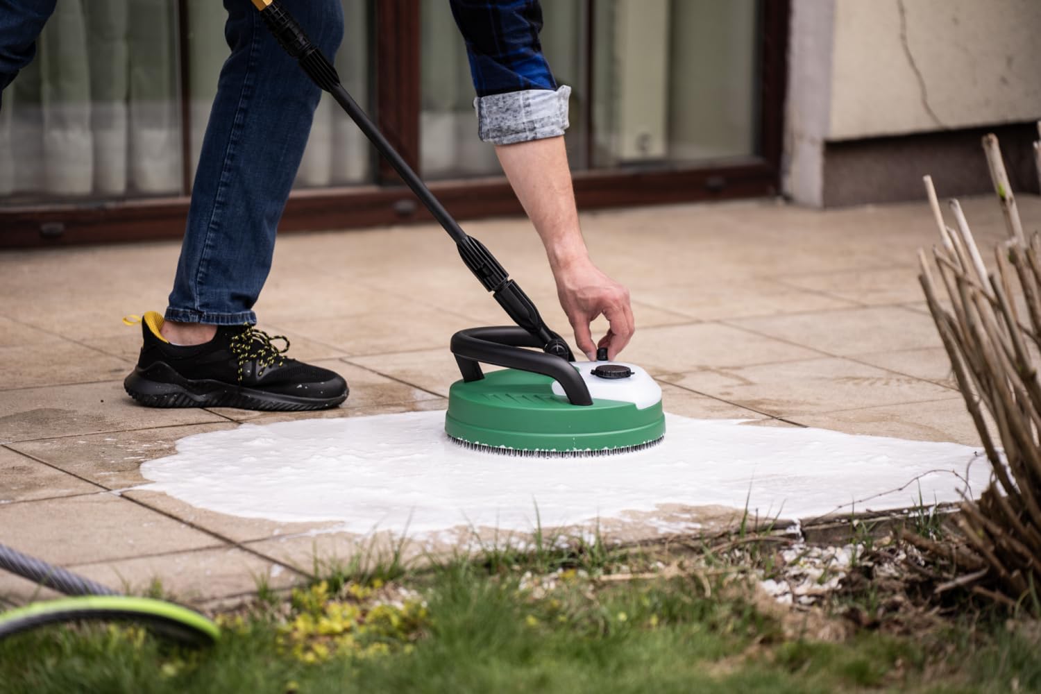 STALCO Patio Brosse rotative avec Lance pour Nettoyeur Haute Pression – Brosse de Surface avec réservoir de détergent intégré, raccord Rapide, pour terrasse et façade