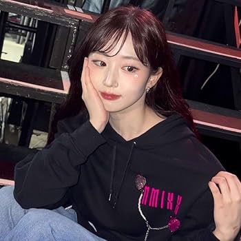 Amazon.co.jp: NMIXX グッズ ツアー パーカー 2025 東京 MIXXLAB