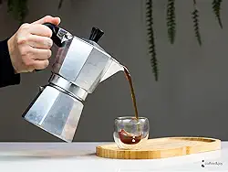 Cafeteira Italiana Original Premium Moka Tradicional Clássica em Alumínio 300ml – Para 6 Xícaras de Café Expresso, Alça Resistente, Café Especial em Poucos Minutos