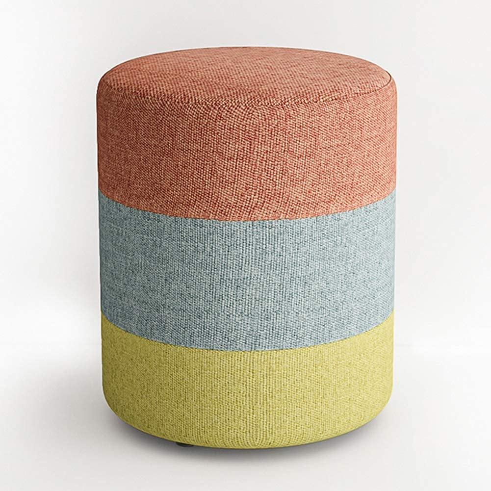 Pouf et repose-pieds en bois pour salon chaleureux et chambre d'enfant